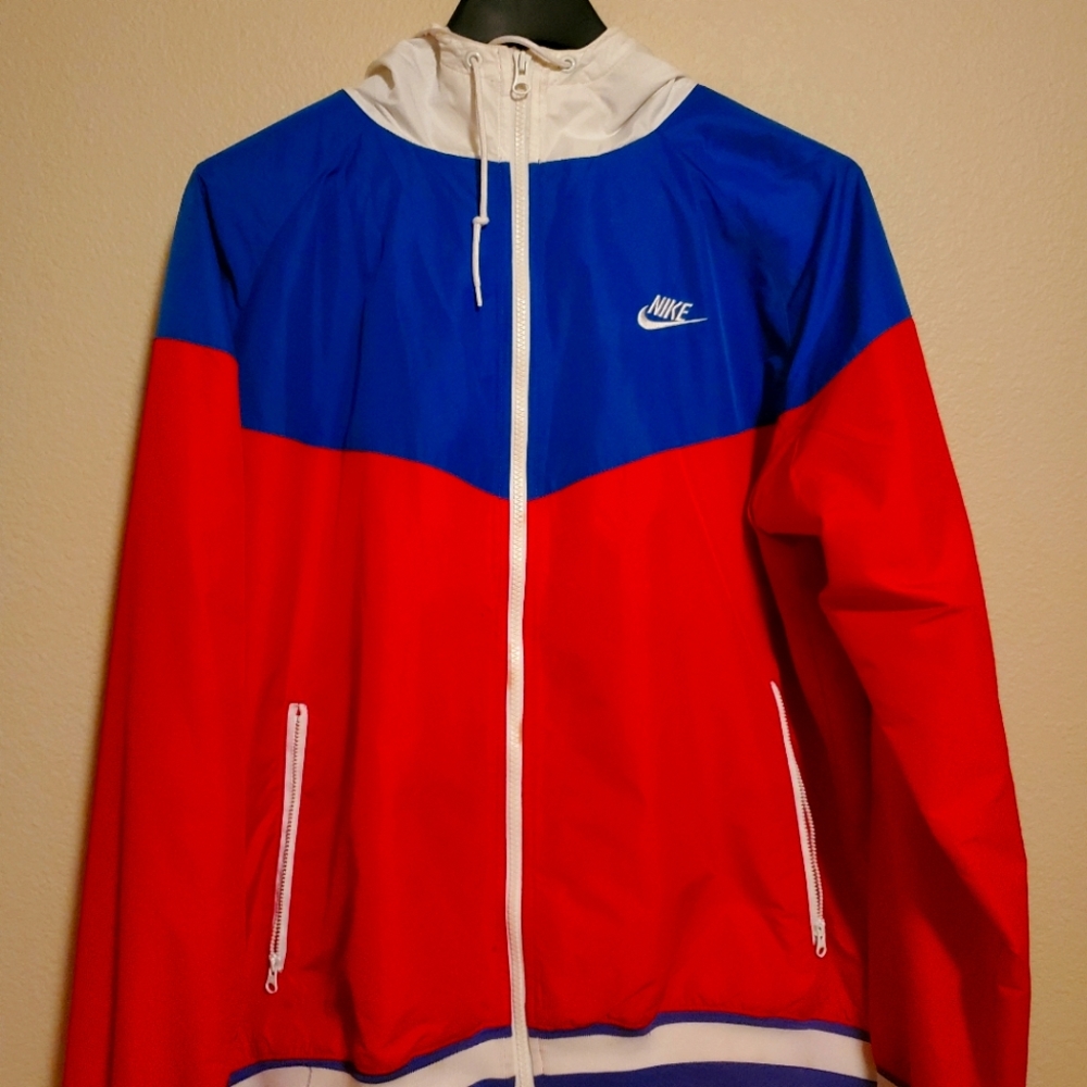 Nike windbreaker